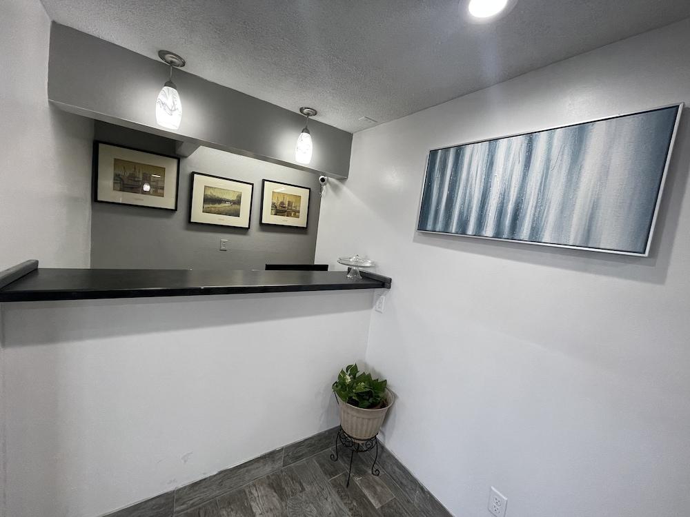 韦恩堡-体育馆马格努森酒店 外观 照片
